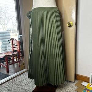 LuLaRoe Pleated Green Maxi Skirt
